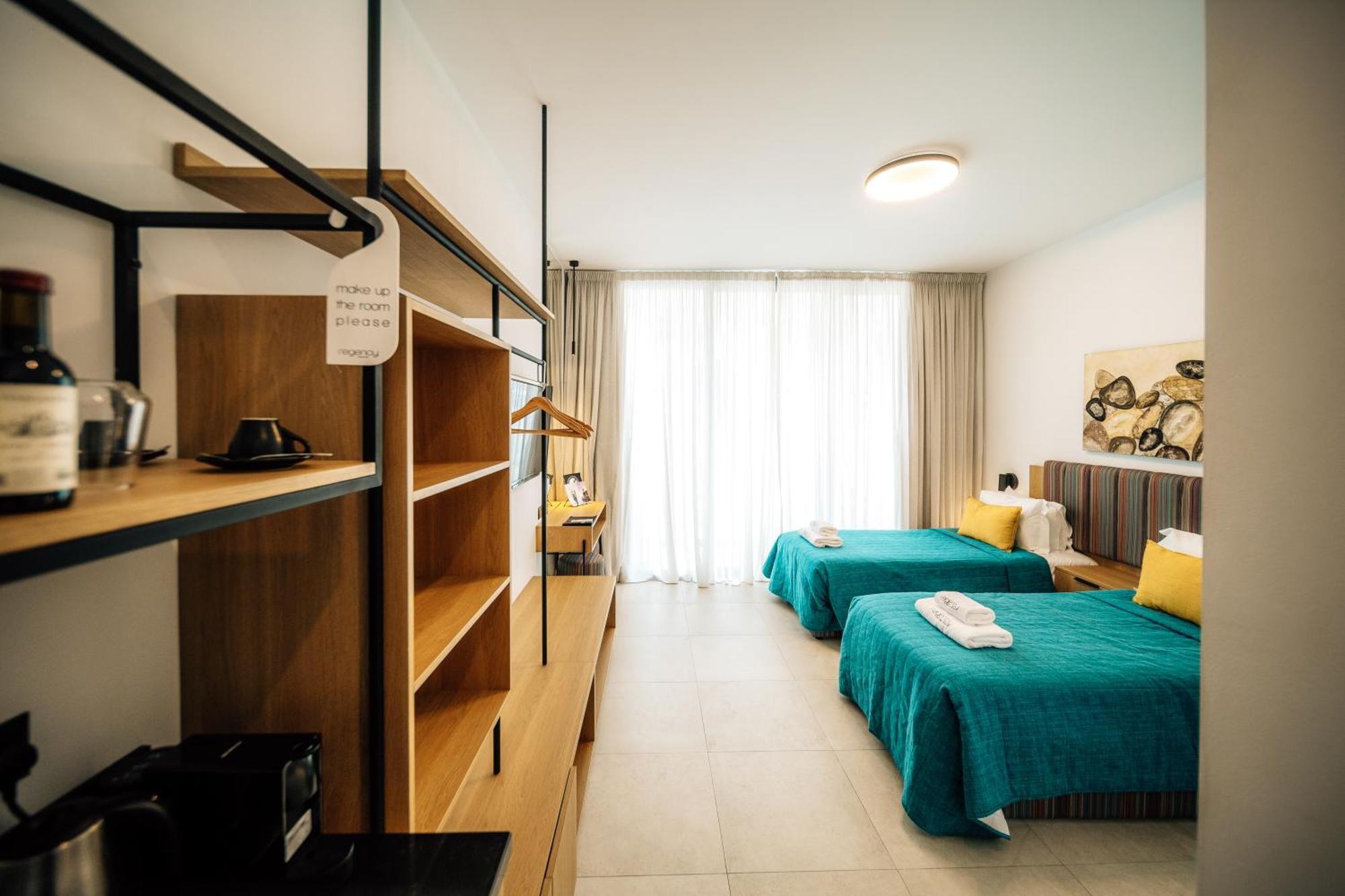 Regency Boutique Hotel Holiday Suites Paphos Zimmer foto